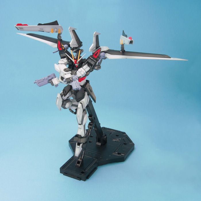Gundam 1/100 MG Seed CE:73: Stargazer GAT-X105E+AQM/E-X09S Strike Noir Model Kit