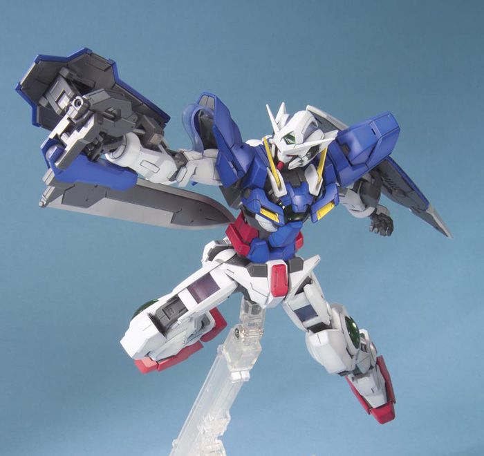 Gundam 1/100 MG Gundam 00 GN-001 Gundam Exia Model Kit