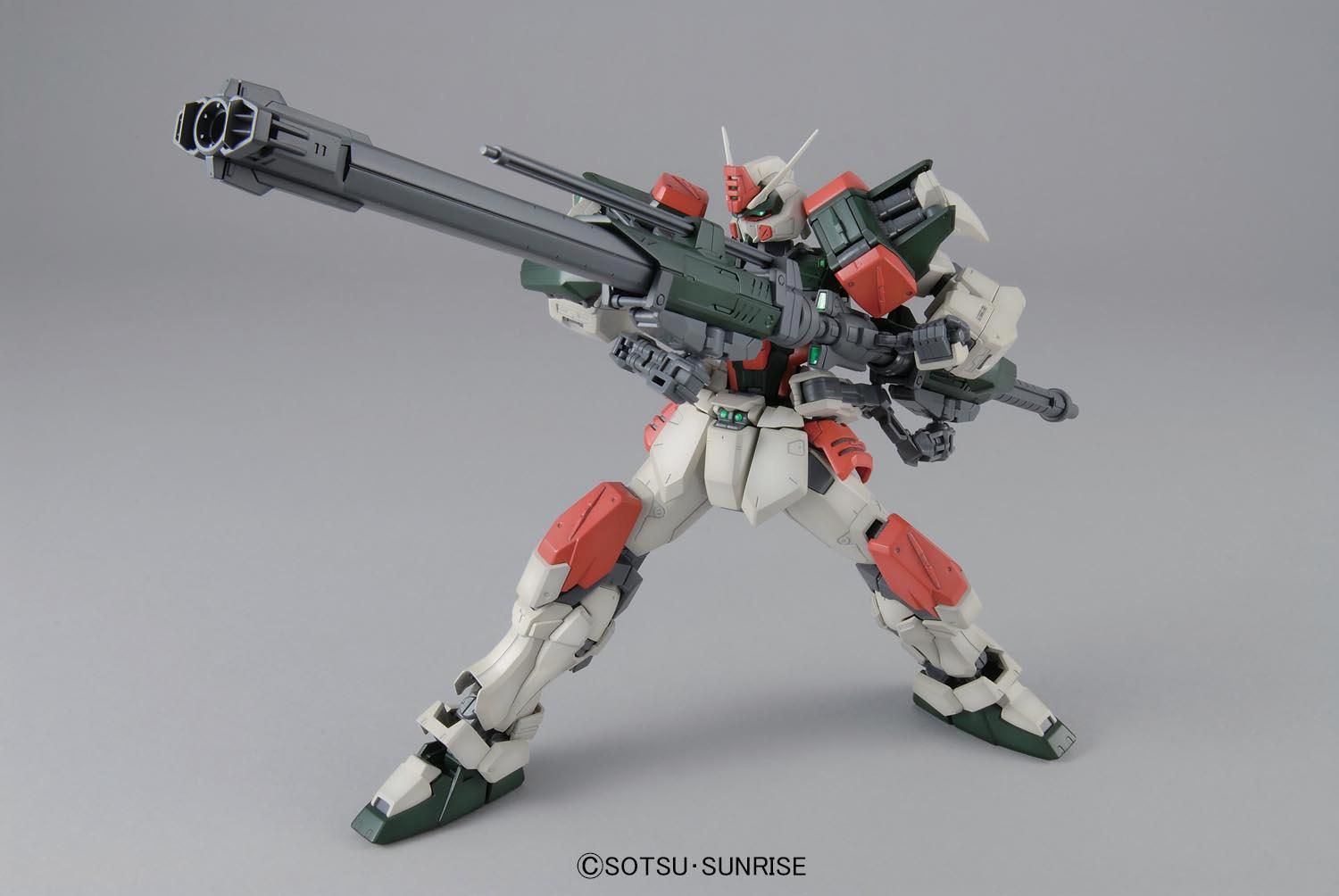 Gundam 1/100 MG Seed GAT-X103 Buster Gundam Model Kit