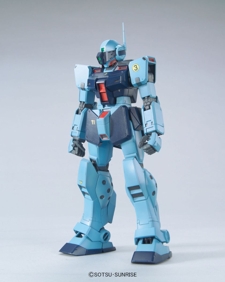 Gundam 1/100 MG 0080: War In The Pocket RGM-79SP GM Sniper II (2) Model Kit
